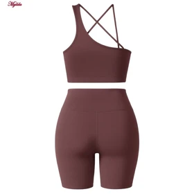 ست نیم‌تنه و شلوارک ورزشی زنانه رنگ کالباسی ماییلدا مدل 5409-7106