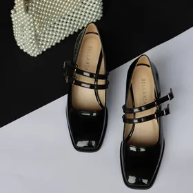 کفش پاشنه مربعی