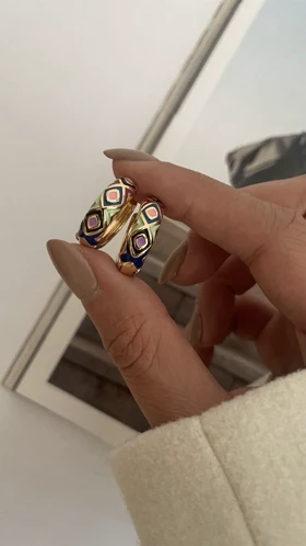 گوشواره حلقه‌ای میناکاری