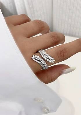 انگشتر خوشه ای جواهری زنانه 838