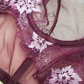 ست شورت و سوتین زنانه بادمجانی برتا مدل فنردار گیپوری کد 4455-1041