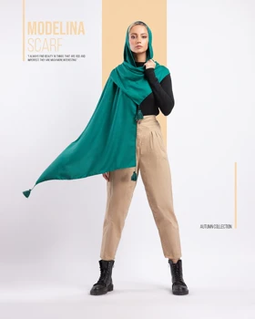 شال ساده پاییزه منگوله‌دار مدلینا