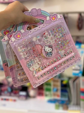 پک ناخن مصنوعی و اکسسوری