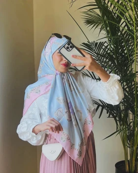 روسری طرح‌دار