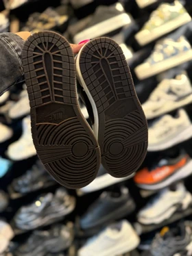 کتانی ترویس زنانه ساق‌دار کرم قهوه ای