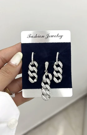 ست گوشواره پلاک زنانه کارتیه نقره ای 815