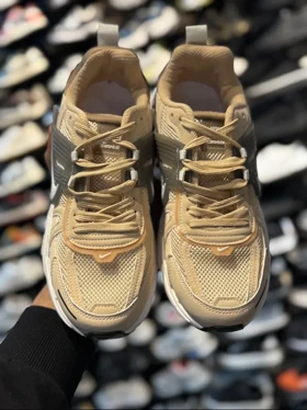 کتانی V2K مردانه سفید کرم