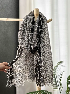 شال نخی طرح پلنگی ریز 20591