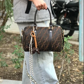 کیف زنانه Fendi (فندی) چارم بگ دار کد 1602