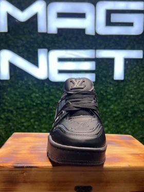 لویی ویتون ترینر مشکی