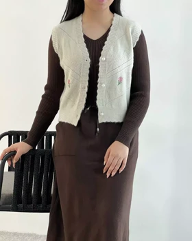 جلیقه بافت گلدوزی دکمه مروارید کد 5445