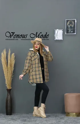 پالتو چهارخونه داخل ببعی