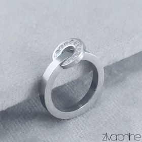 انگشتر زنانه با آویز کامپس نقره ای 30157