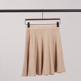 دامن کوتاه رها (کرم)