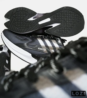 کفش کتانی مردانه و زنانه مشکی سفید Adidas SUPERNOVA 3