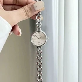 ساعت مچی زنانه هانگری بند زنجیری