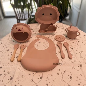 ظرف غذا سیلیکونی 9 تکه طرح شیر