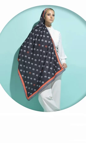 شال هرمس نخ قرمز مشکی