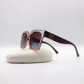 عینک آفتابی زنانه میو میو miu miu مدل P3587