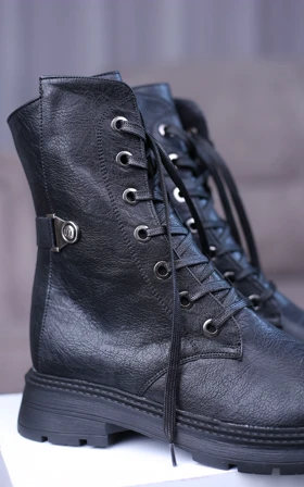 بوت زنانه نازلی