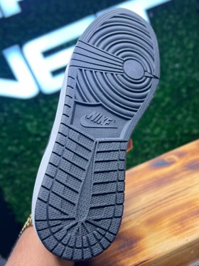 کتانی NIKE AIR JORDAN مشکی سفید