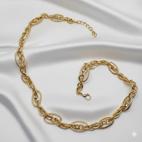 گردنبند برند شین مدل «بیضی زرین» | با آبکاری طلای 24 عیار و تراش‌های الماسی