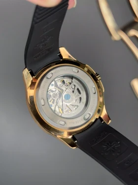 ساعت مچی پتک فیلیپ آکوانا قاب رزگلد اتوماتیک بند مشکی Patek Philippe Aquanaut