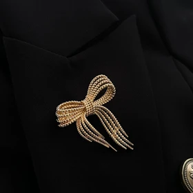 گل سینه پاپیون کد 906