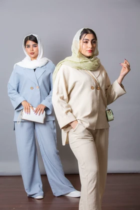 مانتو شلوار راه راه دو دکمه بغل چاک