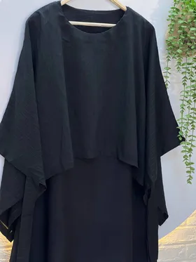 دو تیکه سارافون و شنل راه راه