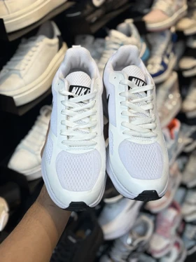 کتانی بزرگ پا نایک زوم