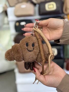 اکسسوری و چارم بگ کروسان (قهوه ای)