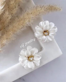 گوشواره طرح مروارید