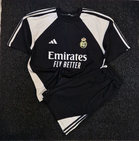 کیت باشگاهی رئال مادرید مشکی تیشرتشلوارک پارچه پنبه دو نخ لاکرا دار کیفیت استثنایی