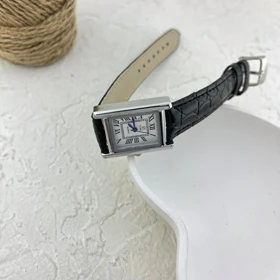 ساعت مچی زنانه با طرح خاص فلورا، انتخابی شیک