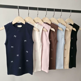 تاپ یقه گرد گلدوزی پاپیون