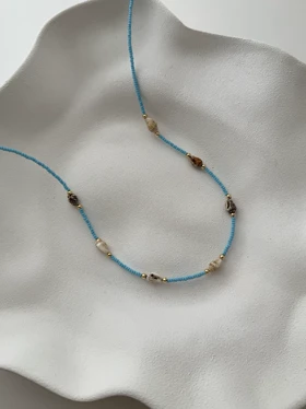 گردنبند تابستانی آبی