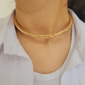 گردنبند چوکر (طوق) گردن مدل پیچ طلا یی