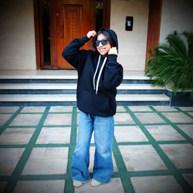 هودی مشکی دخترانه | استایل مینیمال و ترند روز کد 1133