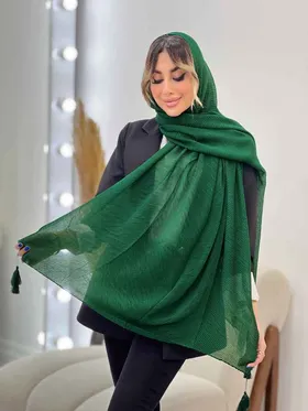 شال پلیسه منگوله‌دار