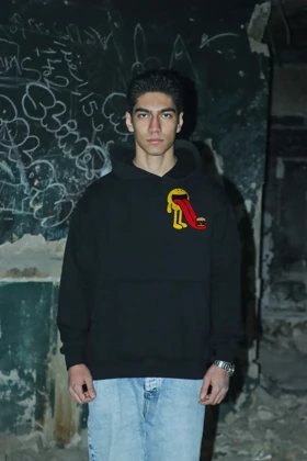 هودی مشکی اسپرت مینیمال طرح آدمک زرد 3 - فواصل