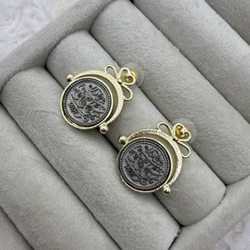 گوشواره سکه با تاج طلایی