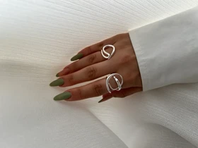 انگشتر مینیمال با طراحی مدرن و خاص