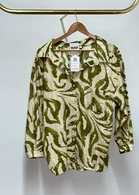 شومیز طرح دار کد 4062