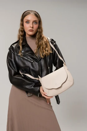 کیف دوشی زنانه دیوید جونز DAVID JONES مدل CM7454 (بژ روشن)