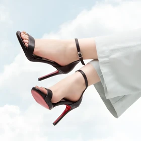 پاشنه‌بلند مدل لودشکا جلوباز مشکی مات کد 1763