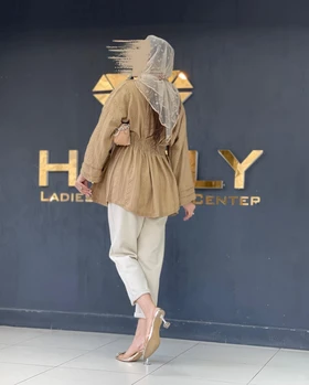 مانتو عروسکی