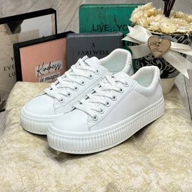 ونس زنانه رنگ سفید vans
