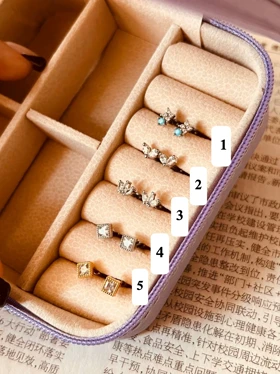 پیرسینگ‌گوش جواهری