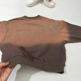 بلوز پسرانه دو رنگ قهوه ای با طرح 100